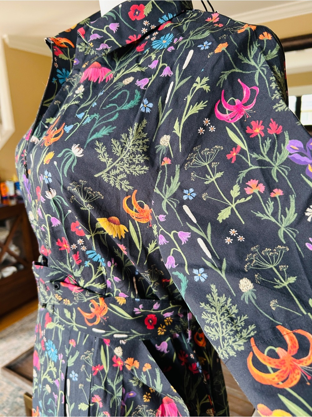 NWT Mixed by Nasrin Black Floral Belted Midi Shirt Dress Size Small - Picture 9 of 15